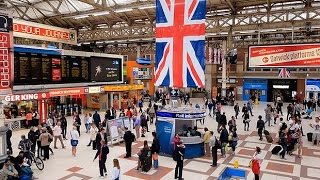 A Walk Through The London Victoria Station London England [upl. by Anastassia322]